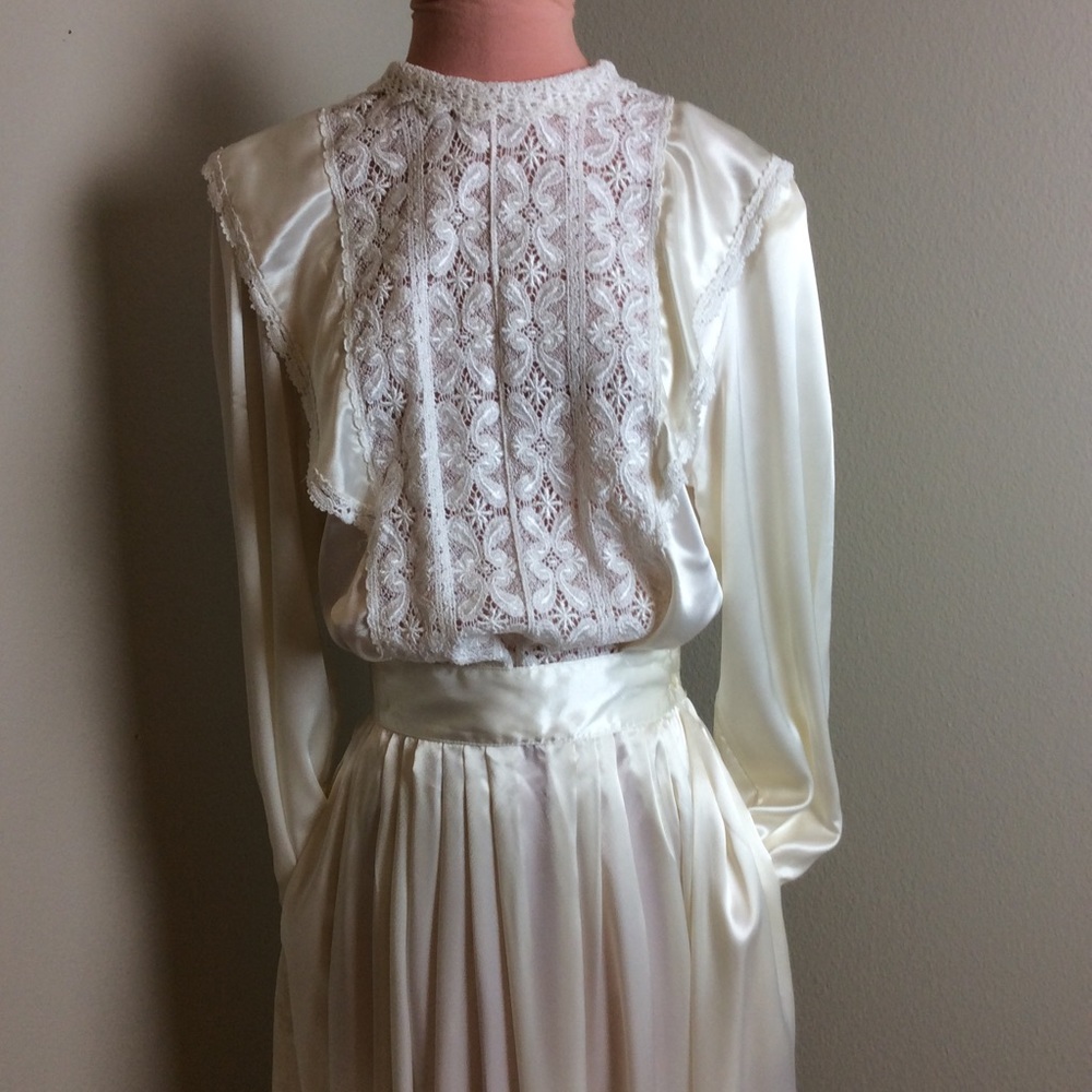 VTG 70s VICTORIAN LIQUID SATINY BLOUSE/SKIRT SET